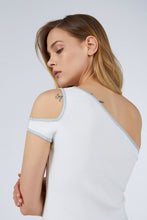 ONE SHOULDER CUTOUT TOP WHITE SILVER