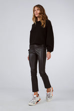CREW NECK CASHMERE SWEATER