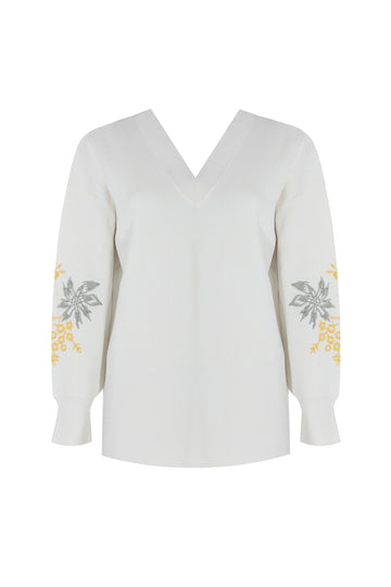 SWEATER WITH FLOWER FIGURE