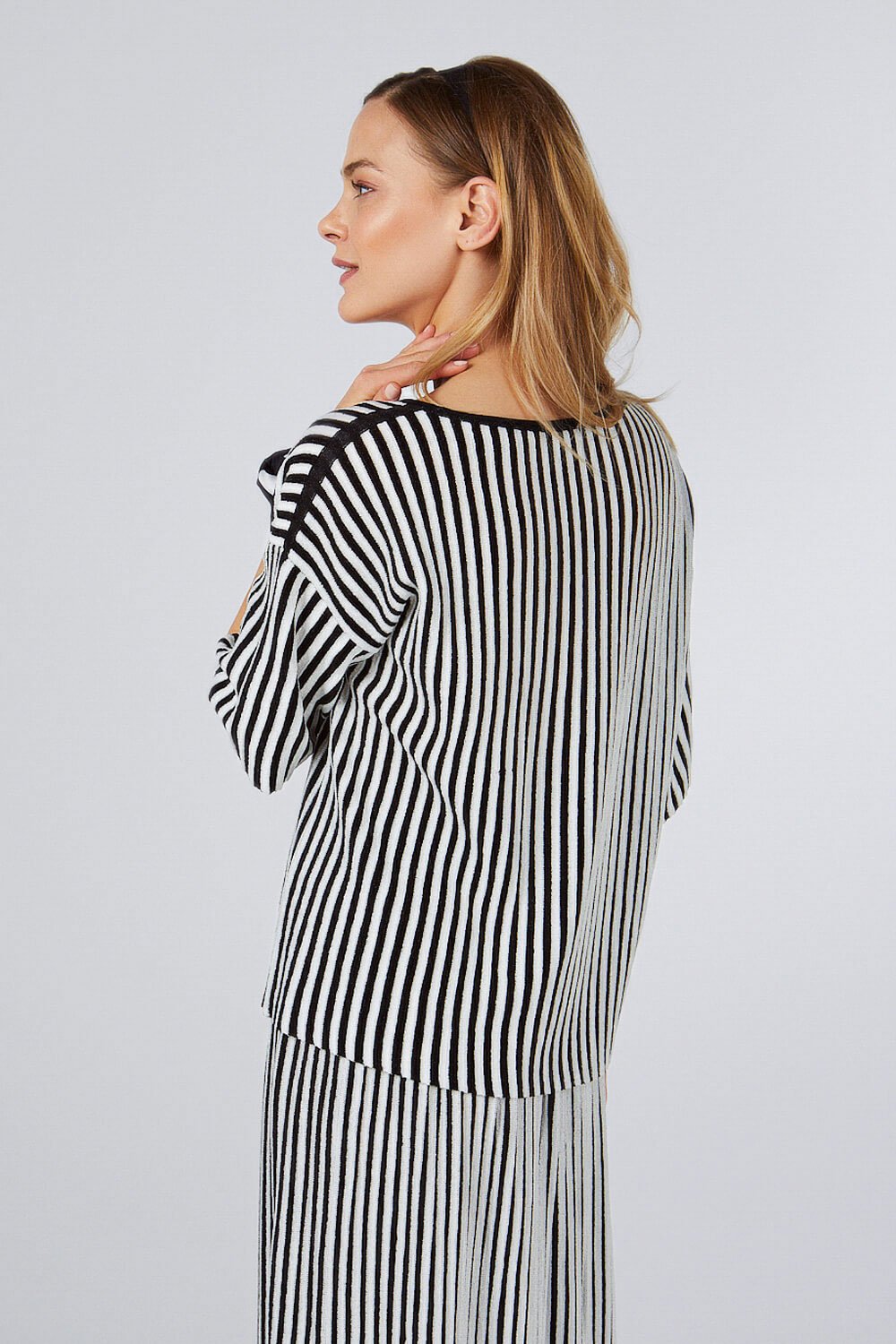 BLACK&WHITE LUREX SWEATER