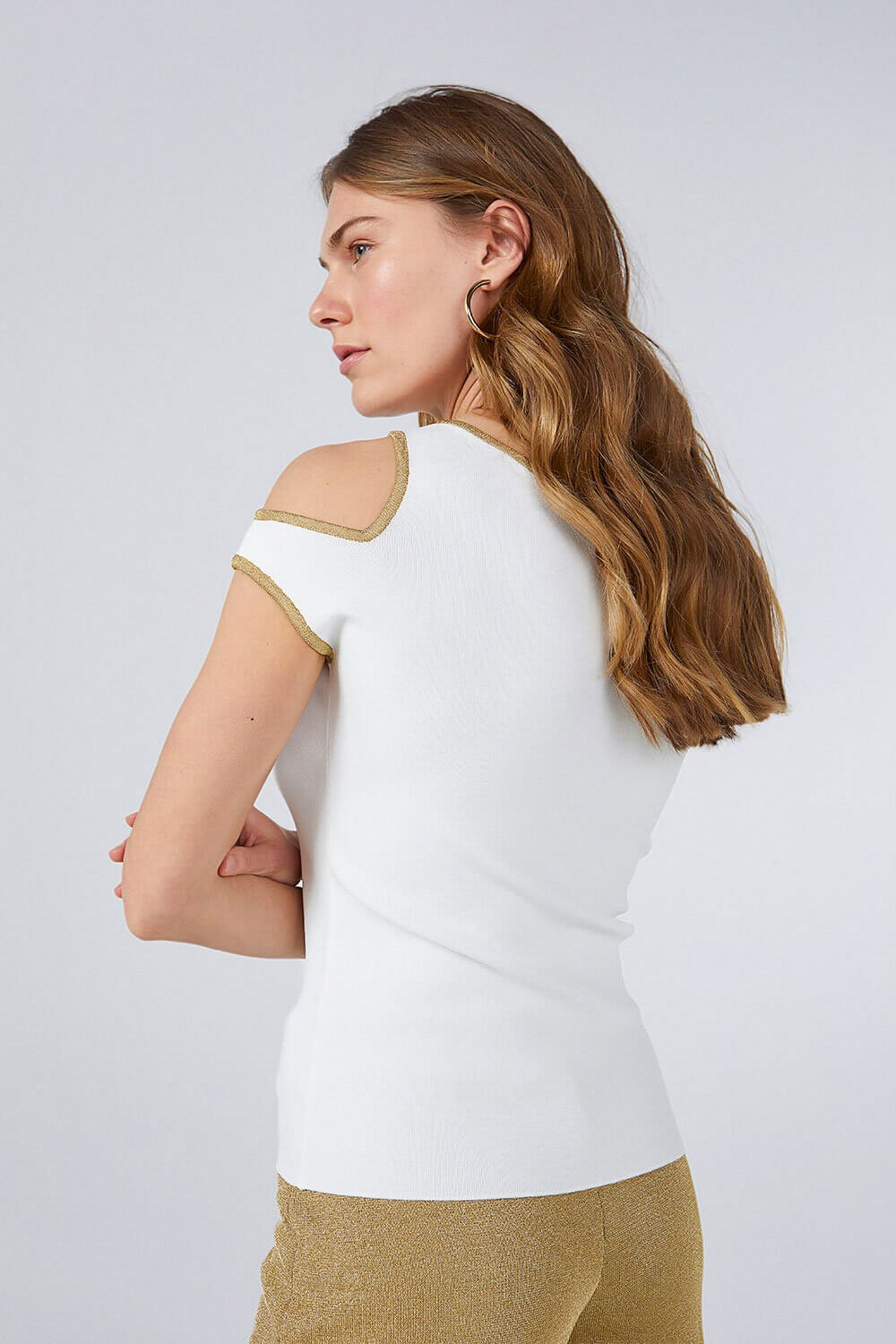 ONE SHOULDER CUT OUT BLOUSE GOLD WHITE