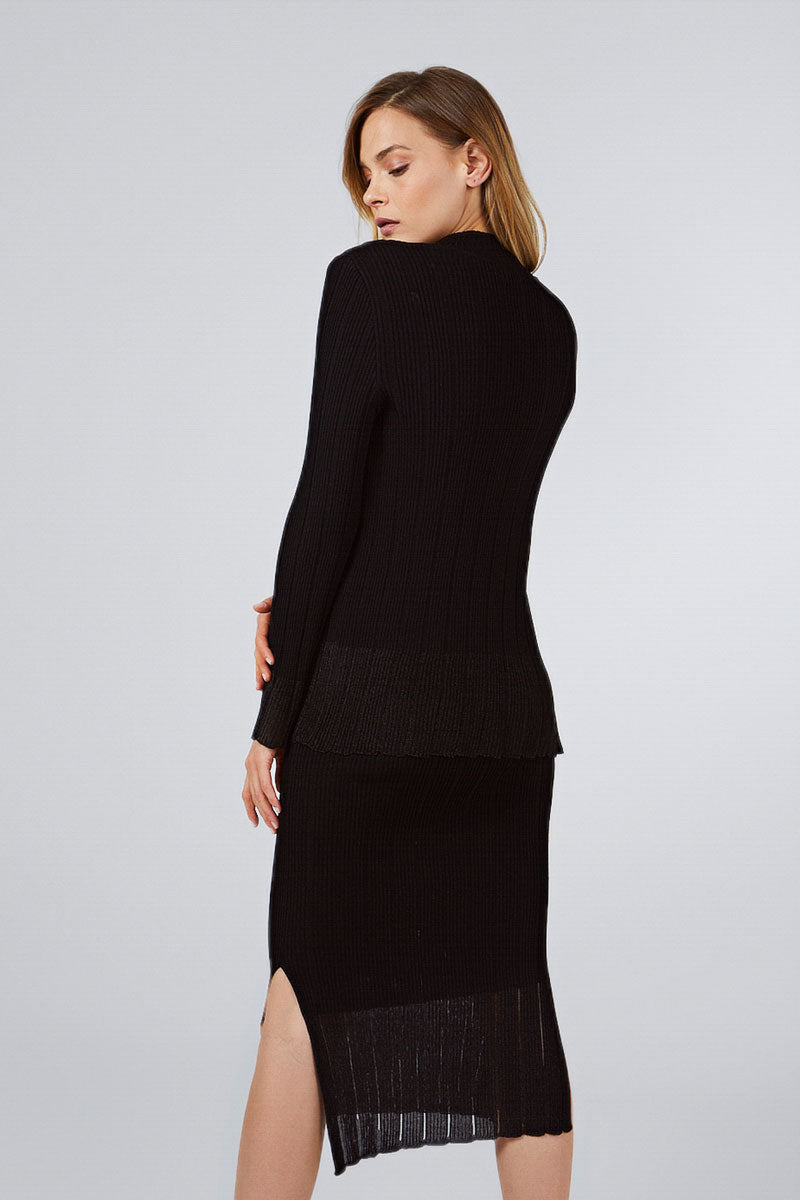 RIBBED SKIRT WITH GLITTERED BOTTOM