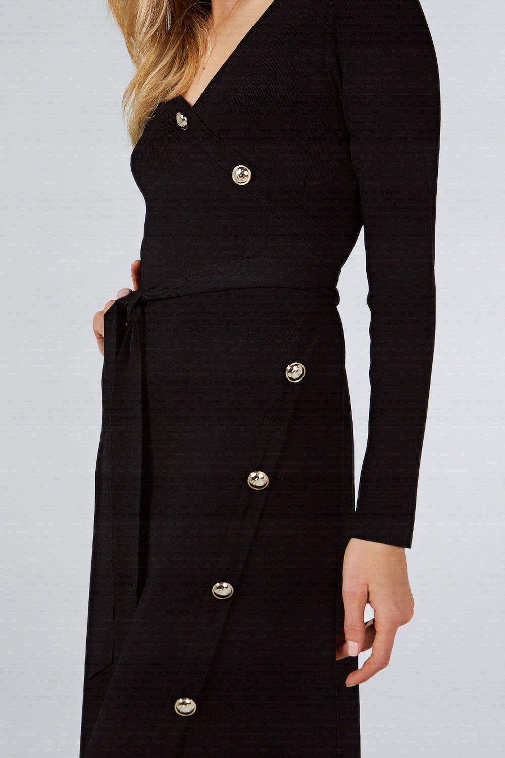 V-NECK BUTTON DRESS BLACK